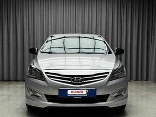 2015 Hyundai Solaris I Рестайлинг, серебристый, 872000 рублей, вид 2