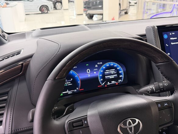 2025 Toyota Alphard IV, чёрный, 13499000 рублей - вид 13