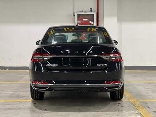 2025 Skoda Superb III Рестайлинг, чёрный, 4381766 рублей, вид 4