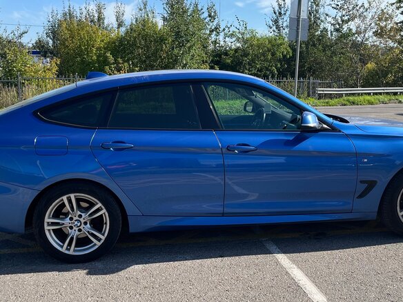 2018 BMW 3 серии Gran Turismo 320d xDrive VI (F3x) Рестайлинг, синий, 2690000 рублей - вид 3