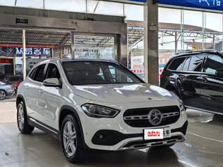 2022 Mercedes-Benz GLA 180 II (H247), белый, 2305000 рублей, вид 3