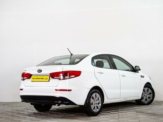 2016 Kia Rio III Рестайлинг, белый, 929000 рублей, вид 4