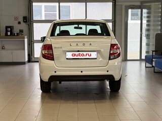 2026 Lada (ВАЗ) Granta I Рестайлинг, белый, 1393850 рублей, вид 3