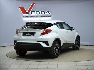 2019 Toyota C-HR I Рестайлинг, белый, 2550000 рублей, вид 5