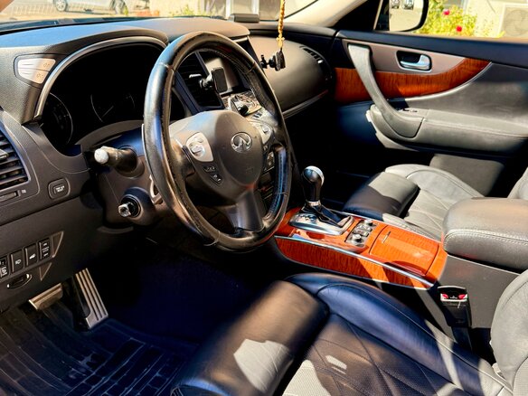 2015 Infiniti QX70, серый, 3200000 рублей - вид 8