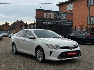 2014 Toyota Camry VII (XV50), белый, 1950000 рублей, вид 1
