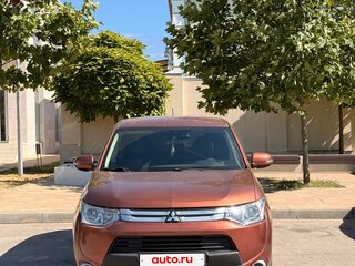2012 Mitsubishi Outlander III, оранжевый, 1250000 рублей, вид 2