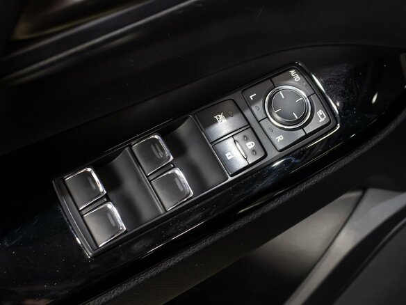2018 Lexus LX 570 III Рестайлинг 2, чёрный, 9400000 рублей - вид 18