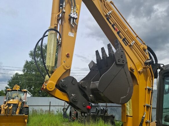 2026 LGCE E635F, жёлтый, 3990000 рублей - вид 1