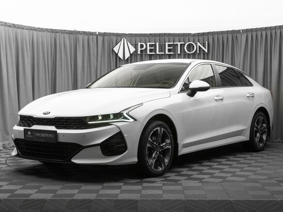 2021 Kia K5 III, белый