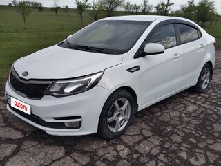 2015 Kia Rio III Рестайлинг, белый, 550000 рублей, вид 1