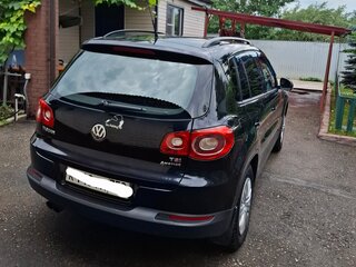 2011 Volkswagen Tiguan I, чёрный, 1100000 рублей, вид 4