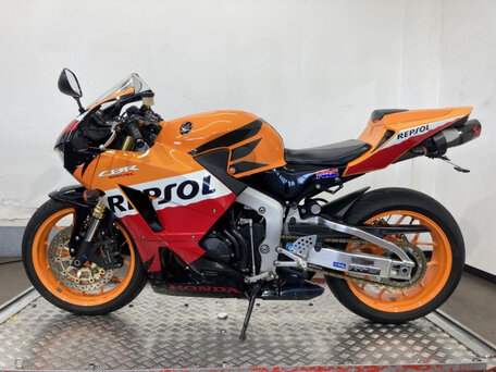2013 Honda CBR 600RR, оранжевый, 820000 рублей, вид 2