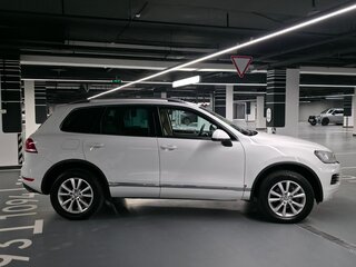 2013 Volkswagen Touareg II, белый, 2550000 рублей, вид 4