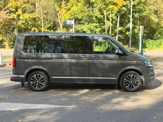 2022 Volkswagen Multivan T6 Рестайлинг, серый, 8900000 рублей, вид 4