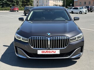 2019 BMW 7 серии 740i VI (G11/G12) Рестайлинг, серый, 4650000 рублей, вид 3