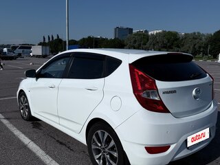 2013 Hyundai Solaris I, белый, 650000 рублей, вид 5
