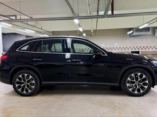 2026 Mercedes-Benz GLC 220 d II (X254), чёрный, 9658000 рублей, вид 5