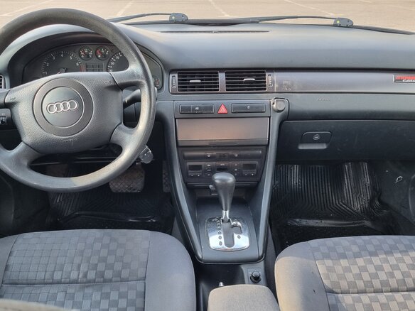 1998 Audi A6 II (C5), чёрный, 270000 рублей - вид 12