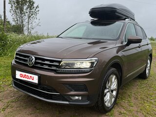 2018 Volkswagen Tiguan II, коричневый, 2600000 рублей, вид 2