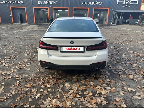 2021 BMW 5 серии 530i VII (G30/G31/G38) Рестайлинг, белый, 5650000 рублей - вид 4