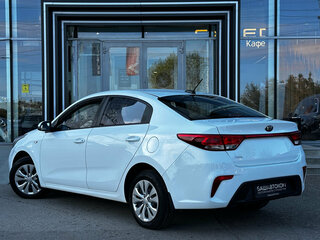 2017 Kia Rio IV, белый, 1035000 рублей, вид 5