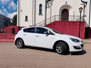 2013 Opel Astra J Рестайлинг, белый, 870000 рублей, вид 3