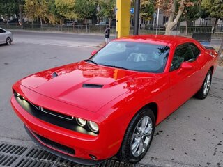 2023 Dodge Challenger III Рестайлинг 2, красный, 5199000 рублей, вид 3