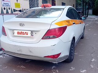 2015 Hyundai Solaris I Рестайлинг, белый, 420000 рублей, вид 3