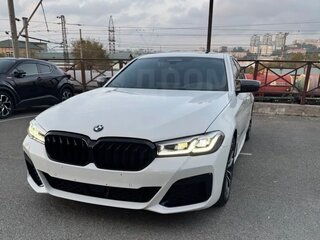 2022 BMW 5 серии 523i VII (G30/G31/G38) Рестайлинг, белый, 4850000 рублей, вид 2