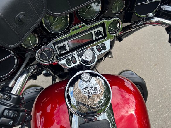 2012 Harley-Davidson Electra Glide, красный, 1000000 рублей - вид 9