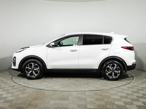 2021 Kia Sportage IV Рестайлинг, белый, 1999700 рублей - вид 7