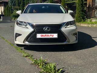 2015 Lexus ES 200 VI Рестайлинг, белый, 2550000 рублей, вид 1