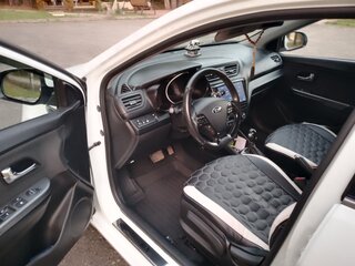 2016 Kia Rio III Рестайлинг, белый, 1020000 рублей, вид 3