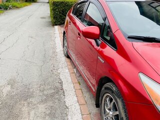 2009 Toyota Prius III (XW30), красный, 850000 рублей, вид 2