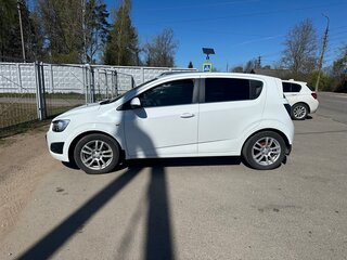 2015 Chevrolet Aveo II, белый, 850000 рублей, вид 5