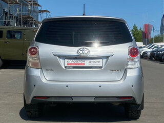 2013 Toyota Verso I Рестайлинг, серебристый, 999000 рублей, вид 4