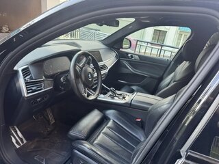 2020 BMW X7 40i I (G07), чёрный, 7300000 рублей, вид 4