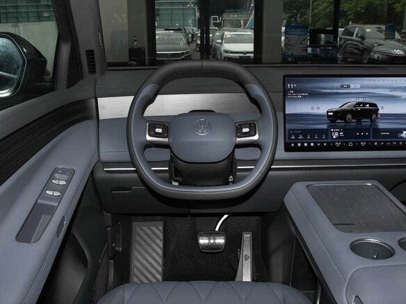 2026 Volkswagen ID.Era 9X 51.1 kWh, серый, 10399900 рублей - вид 13