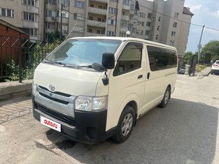 2017 Toyota Regius Ace H200 Рестайлинг 3, белый, 2750000 рублей, вид 2