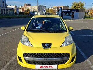 2010 Peugeot 107 I Рестайлинг, жёлтый, 380000 рублей, вид 5