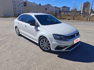 2017 Volkswagen Polo V Рестайлинг, белый, 1300000 рублей, вид 1
