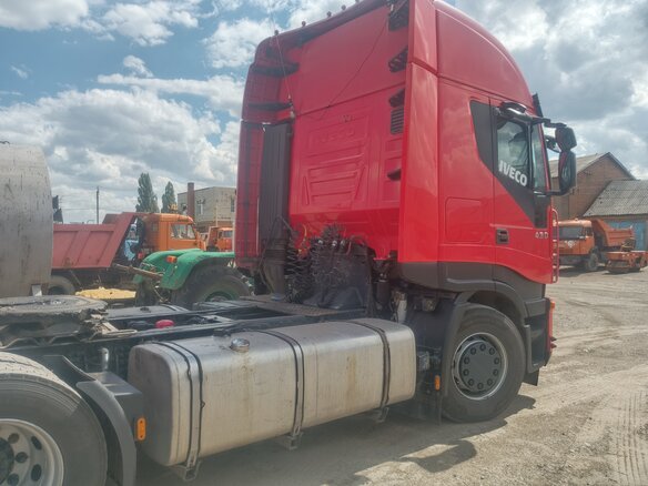 2008 Iveco Stralis, красный, 2300000 рублей - вид 12