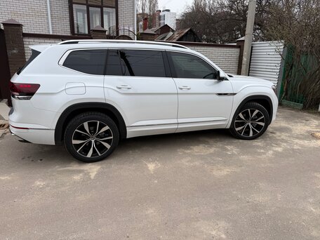 2024 Volkswagen Atlas I Рестайлинг 2, белый, 3800000 рублей, вид 3