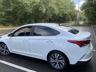 2020 Hyundai Solaris II Рестайлинг, белый, 1250000 рублей, вид 4