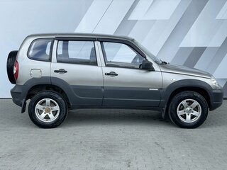 2013 Chevrolet Niva I Рестайлинг, коричневый, 525000 рублей, вид 4