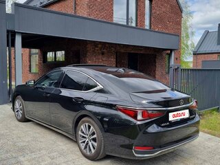 2020 Lexus ES 250 VII, чёрный, 3940000 рублей, вид 4