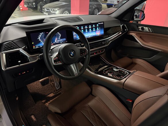 2024 BMW X5 40i IV (G05/G18) Рестайлинг, белый - вид 14