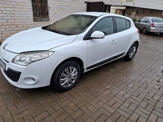 2011 Renault Megane III, белый, 460000 рублей, вид 1