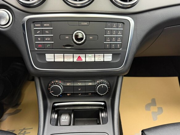 2019 Mercedes-Benz CLA 200 I (C117, X117) Рестайлинг, чёрный - вид 9